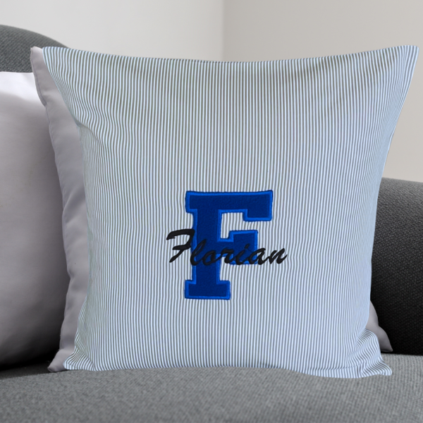 Namenskissen-Hülle mit Buchstabenapplikation und Wunschname bestickt 40x40 cm